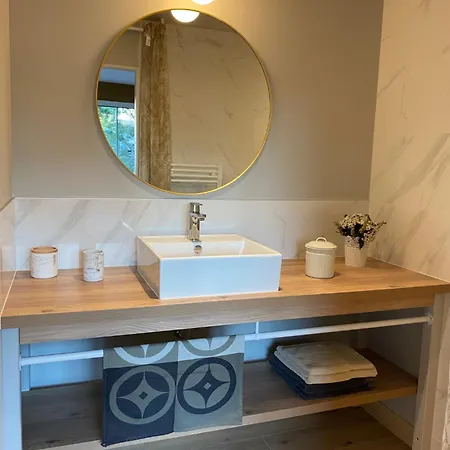 Maison M, Chambre Privee Acces Jardin Piscine Et Jacuzzi Pres De La Rochelle Room photo