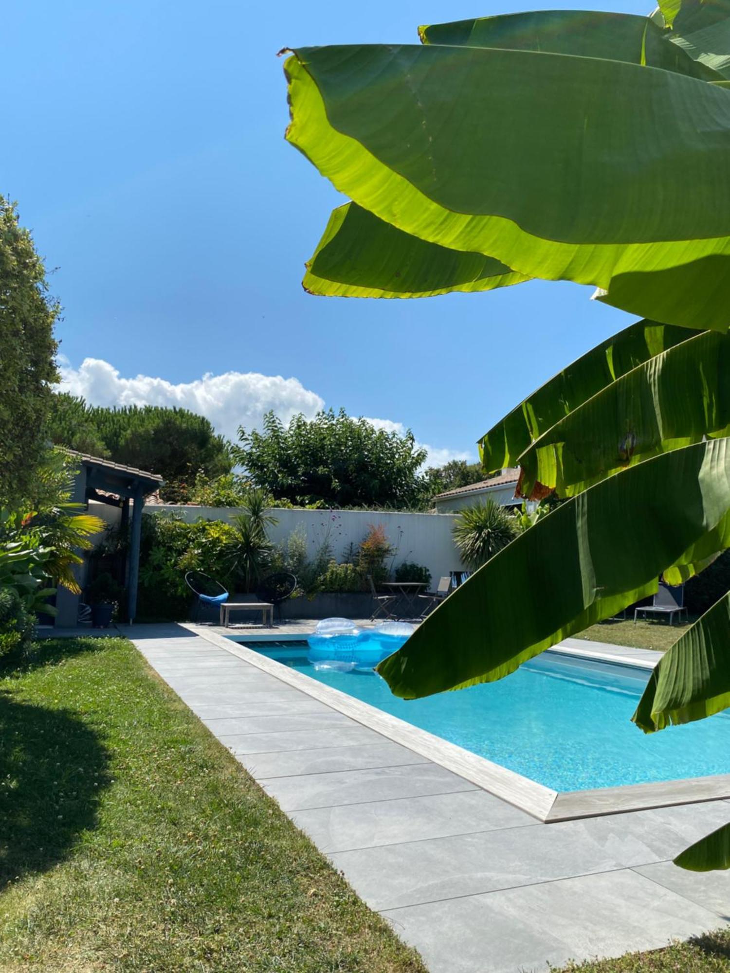 Maison M, Privee Acces Jardin Piscine Et Jacuzzi Pres De Bed & Breakfast La Rochelle (Charente-Maritime)