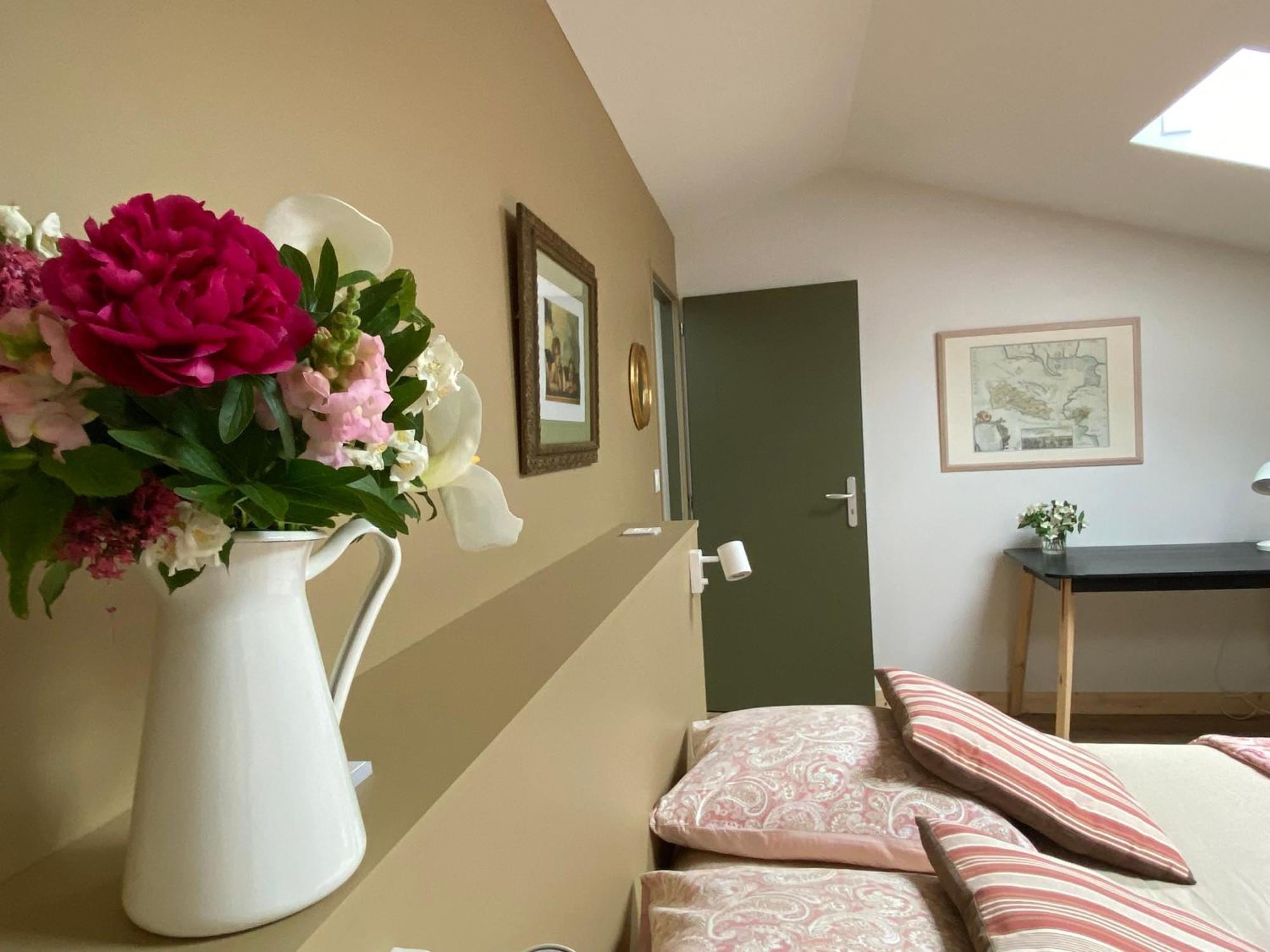 Maison M, Privee Acces Jardin Piscine Et Jacuzzi Pres De *