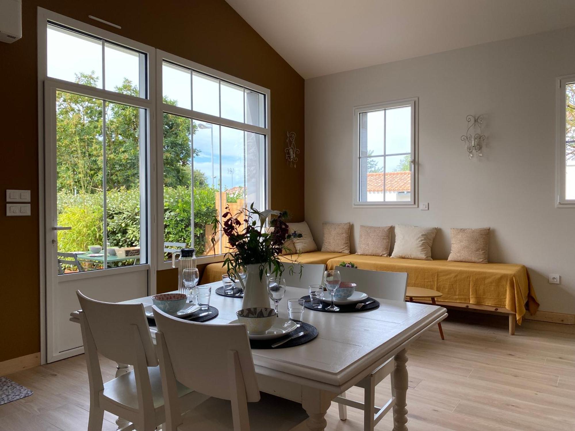 Maison M, Privee Acces Jardin Piscine Et Jacuzzi Pres De
